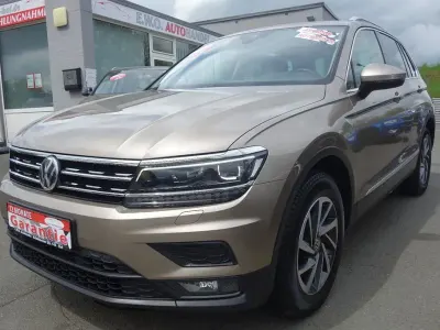 Gebraucht VW Tiguan Sound 179 PS (131 kW) 2017 Beige SUV