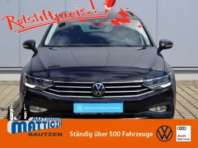 Gebraucht VW Passat 150 PS (110 kW) 2022 Deep black perleffekt (metallic) Kombi