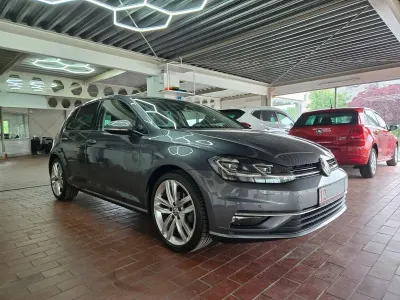 Gebraucht VW Golf VII Highline 150 PS (110 kW) 2018 Grau Limousine