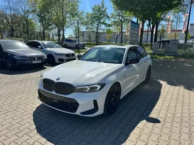 Gebraucht BMW 330 Comfort Edition 245 PS (180 kW) 2024 Alpinweiss iii Limousine