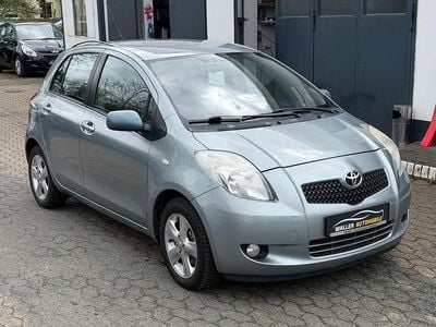Gebraucht Toyota Yaris 87 PS (63 kW) 2006 Silber Limousine