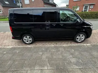 Gebraucht VW Multivan 150 PS (110 kW) 2021 Schwarz Van / Kleinbus