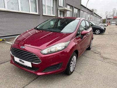 Gebraucht Ford Fiesta 101 PS (74 kW) 2014 Rot Kleinwagen