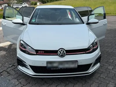 Gebraucht VW Golf VII GTI 245 PS (180 kW) 2019 Weiß Limousine