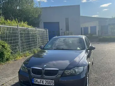Gebraucht BMW 325 218 PS (160 kW) 2005 Grau Limousine