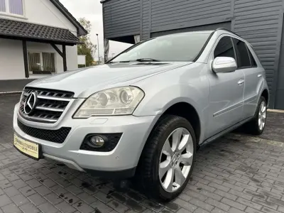 Używany Mercedes ML350 Avantgarde 224 KM (164 kW) 2010 Szary SUV