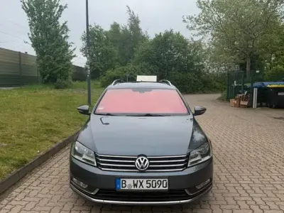 Używany VW Passat Edition 140 KM (102 kW) 2013 Szary Kombi