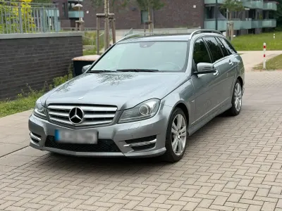 Gebraucht Mercedes C350 AMG line 265 PS (194 kW) 2011 Silber Kombi