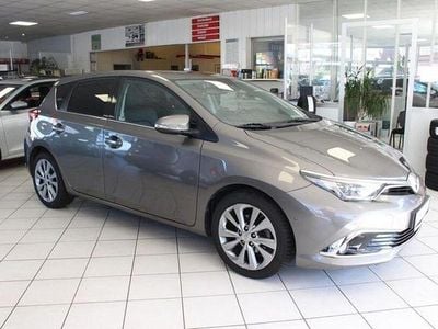 Second-hand Toyota Auris Executive 116 CP (85 kW) 2017 Gri Berlinǎ