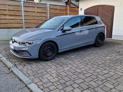 Gebraucht VW Golf VII Style 150 PS (110 kW) 2020 Grau Limousine