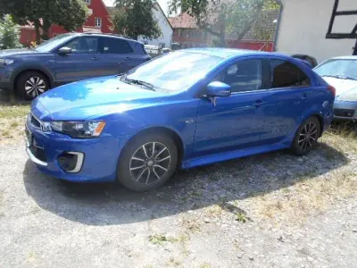 Gebraucht Mitsubishi Lancer Sportback Diamant Edition 117 PS (86 kW) 2017 Blau Limousine