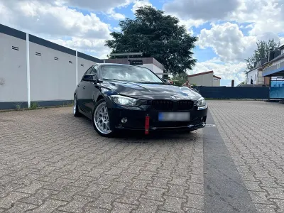Gebraucht BMW 316 170 PS (125 kW) 2014 Schwarz Kleinwagen