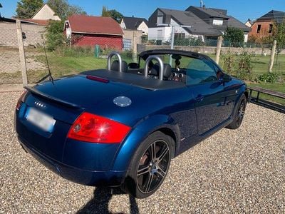 Usata Audi TT Roadster 150 CV (110 kW) 2005 Blu Cabrio