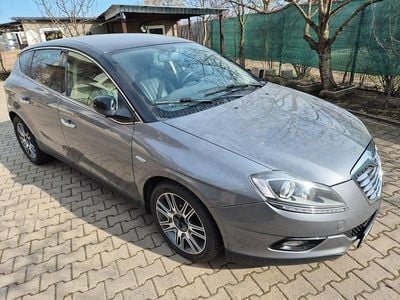 Gebraucht Lancia Delta Gold 120 PS (88 kW) 2012 Grau Kleinwagen