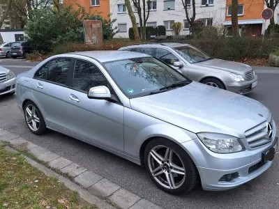 Second-hand Mercedes C220 170 CP (125 kW) 2008 Argintiu Berlinǎ