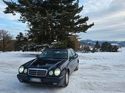 Mercedes E320
