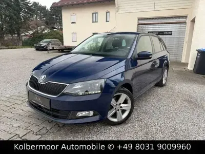 Używany Skoda Fabia Joy 110 KM (80 kW) 2016 Niebieski Sedan/Limuzyna