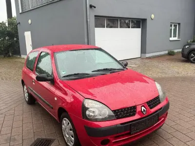 Gebraucht Renault Clio 75 PS (55 kW) 2004 Rot Kleinwagen