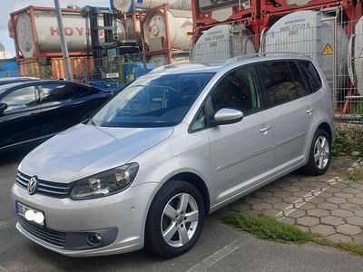 Silber Gebraucht 2010 VW Touran Van / Kleinbus | 8.500 € (Etwas zu teuer)