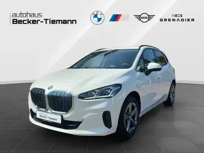 Gebraucht BMW 220 Active Tourer Sport Line 170 PS (125 kW) 2025 Weiß Van / Kleinbus