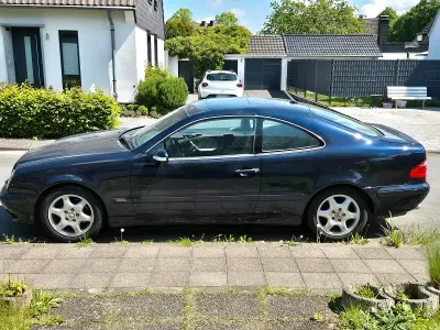 Gebraucht Mercedes CLK320 218 PS (160 kW) 2001 Blau Coupé
