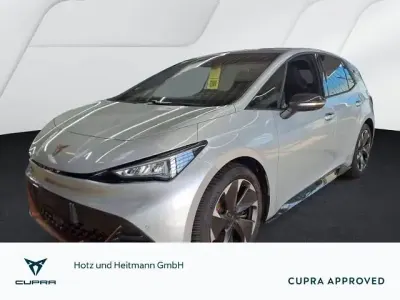 Gebraucht Cupra Born e-Boost 169 kW (231 PS) 2025 Geysirsilber Kleinwagen