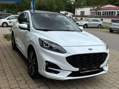 Gebraucht Ford Kuga ST-Line X 224 PS (164 kW) 2022 Frostweiß SUV