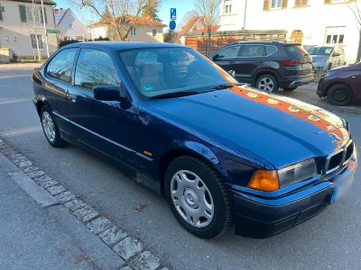 Gebraucht BMW 318 Basis 140 PS (102 kW) 1996 Blau Limousine