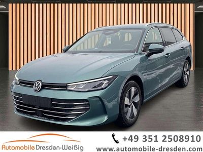 Grün Gebraucht 2025 VW Passat Business Kombi | 31.980 € (Superpreis)