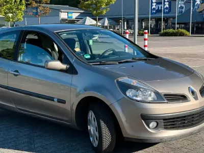 Gebraucht Renault Clio 112 PS (82 kW) 2009 Grau Kleinwagen