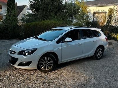 Usata Opel Astra Style 140 CV (102 kW) 2015 Bianco Station wagon