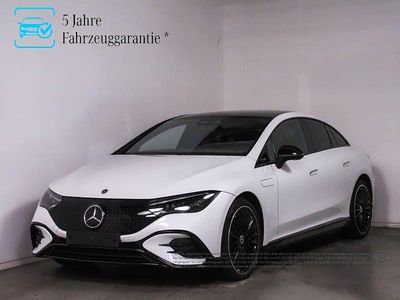 Weiß Gebraucht 2024 Mercedes EQE300 AMG Limousine | 49.610 € (Etwas zu teuer)
