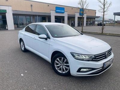 Gebraucht VW Passat Business 150 PS (110 kW) 2019 Weiß Limousine