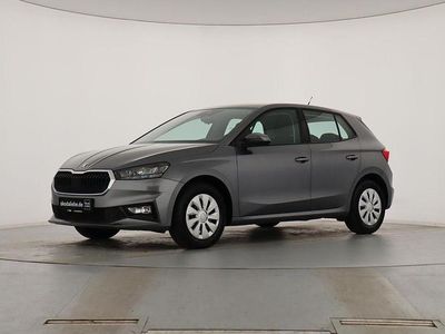 Graphitegrau metallic Gebraucht 2024 Skoda Fabia Selection Limousine | 18.889 € (Guter Preis)