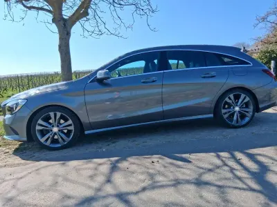 Gebraucht Mercedes CLA200 Shooting Brake Urban 156 PS (114 kW) 2016 Grau Kombi