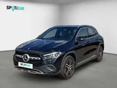 Gebraucht Mercedes GLA250 160 PS (117 kW) 2023 Kosmosschwarz  metalliclack SUV
