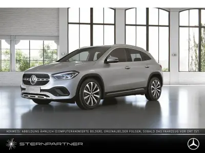 Gebraucht Mercedes GLA200 Progressive 163 PS (119 kW) 2023 Silber iridiumsilber metallic SUV
