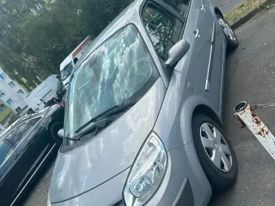 Gebraucht Renault Mégane GrandTour 135 PS (99 kW) 2004 Silber Kombi