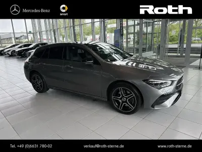 Gebraucht Mercedes CLA250e Shooting Brake Premium 218 PS (160 kW) 2025 Grau Kombi