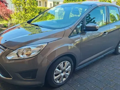 Gebraucht Ford C-MAX Ambiente 105 PS (77 kW) 2012 Braun Van / Kleinbus