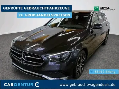 Gebraucht Mercedes E300 Avantgarde 320 PS (235 kW) 2023 Grün Limousine