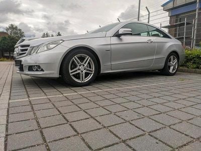 Mercedes E200