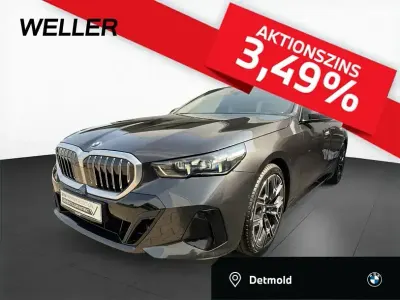 Gebraucht BMW 520 M Sport 197 PS (144 kW) 2025 Grau Limousine