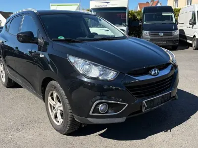 Gebraucht Hyundai ix35 Comfort 136 PS (100 kW) 2010 Schwarz SUV