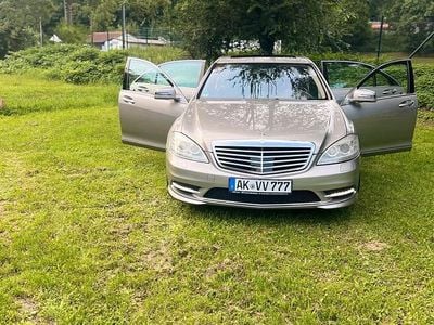 Weiß Gebraucht 2007 Mercedes S550 Limousine | 11.000 €