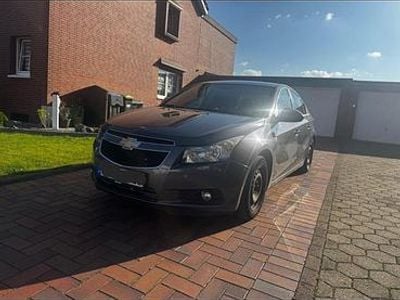 Gebraucht Chevrolet Cruze 163 PS (119 kW) 2011 Grau Limousine