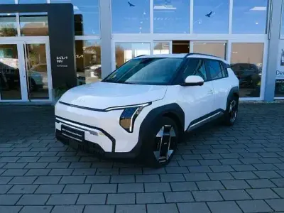 Usata Kia EV3 Earth 150 kW (204 CV) 2024 Bianco SUV