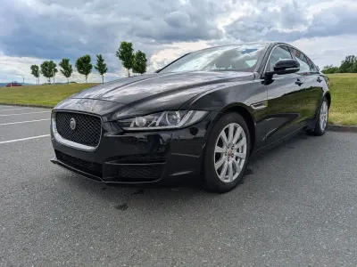 Gebraucht Jaguar XE Prestige 179 PS (131 kW) 2017 Schwarz Limousine