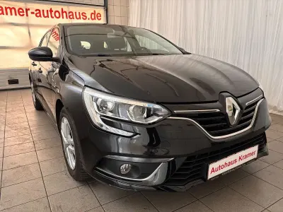 Gebraucht Renault Mégane IV 132 PS (97 kW) 2018 Schwarz Limousine