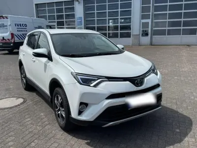 Gebraucht Toyota RAV4 143 PS (105 kW) 2016 Weiß SUV